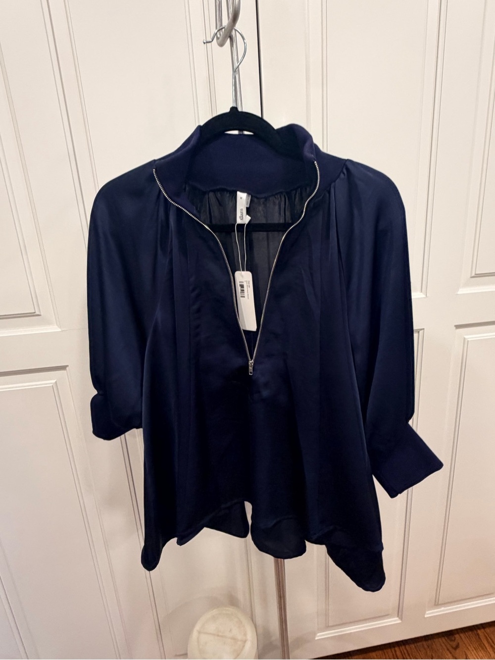 NWT glam Midnight Navy Satin Zip-Front Blouse
